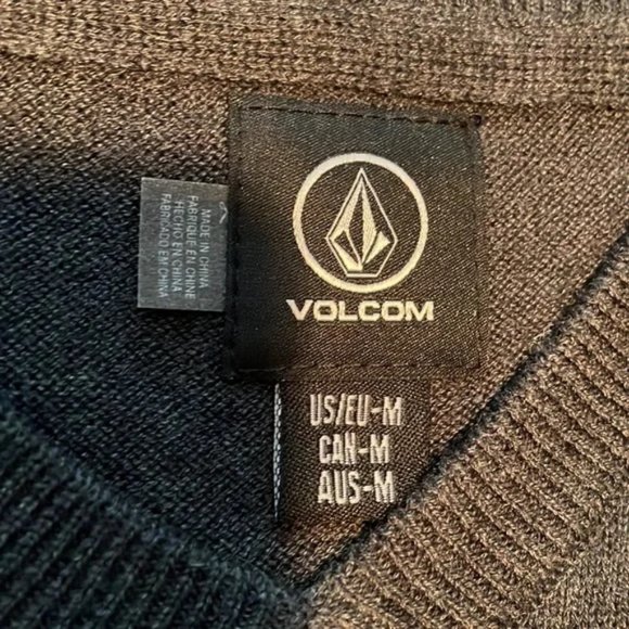 Black Volcom Sweater - Size: M - Picture 3 of 4